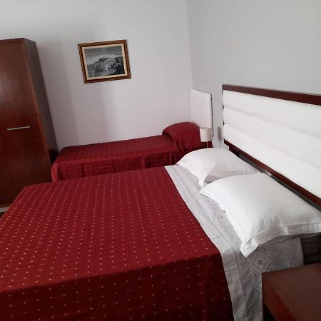 Siracusa Breakfast & Rooms Сиракуза Екстериор снимка
