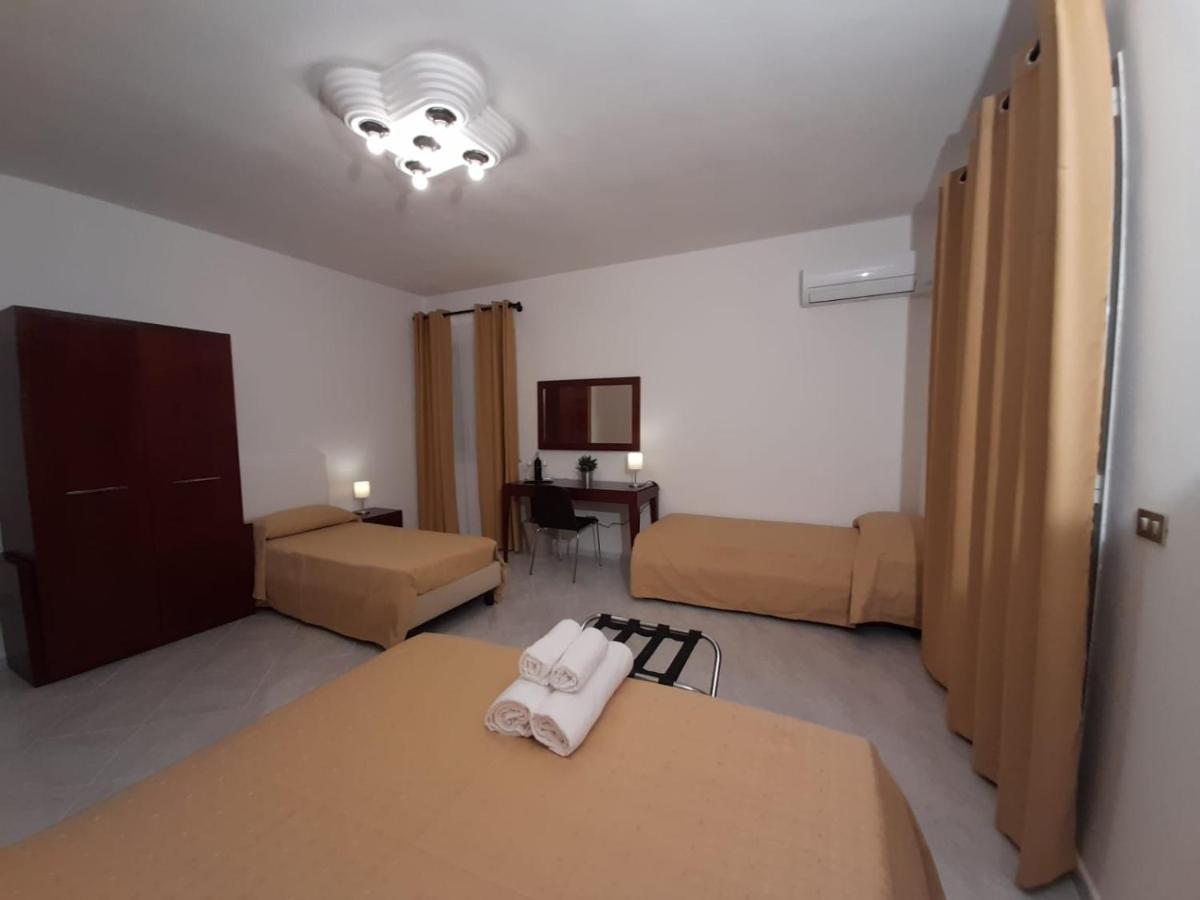 Siracusa Breakfast & Rooms Сиракуза Екстериор снимка